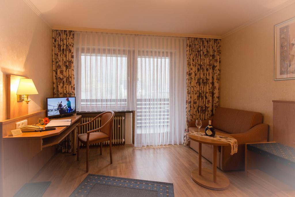 Gasthof Rodachtal Mit Gaestehaus Katharina Schwarzenbach am Wald Eksteriør bilde